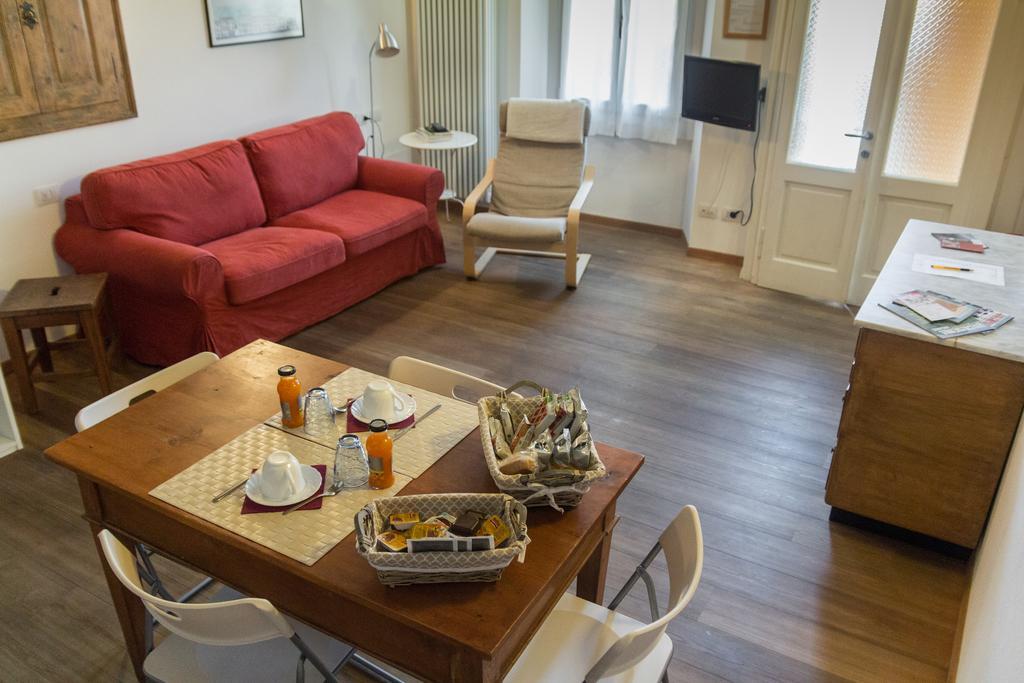 La Sciora Oliva Aparthotel เคียเวนนา ภายนอก รูปภาพ